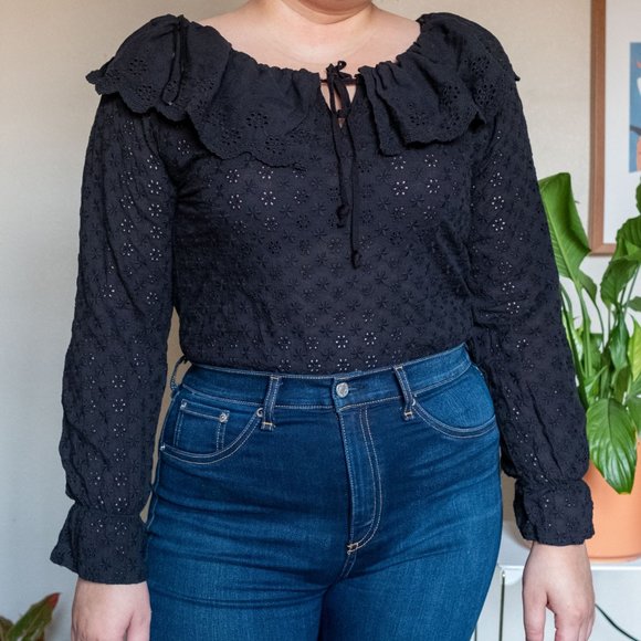 Black prairie peasant blouse. - Picture 2 of 4